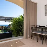Face A La Superbe Terrasse Barbecue Le Pradet * Carqueiranne